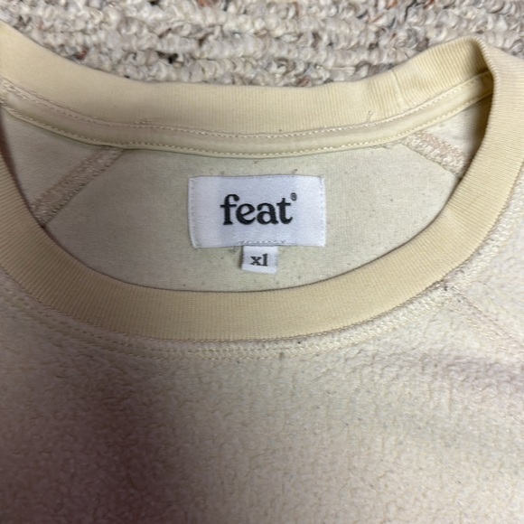 Feat BlanketBlend Sweatshirt and Short Sleep Set - Picture 4 of 6